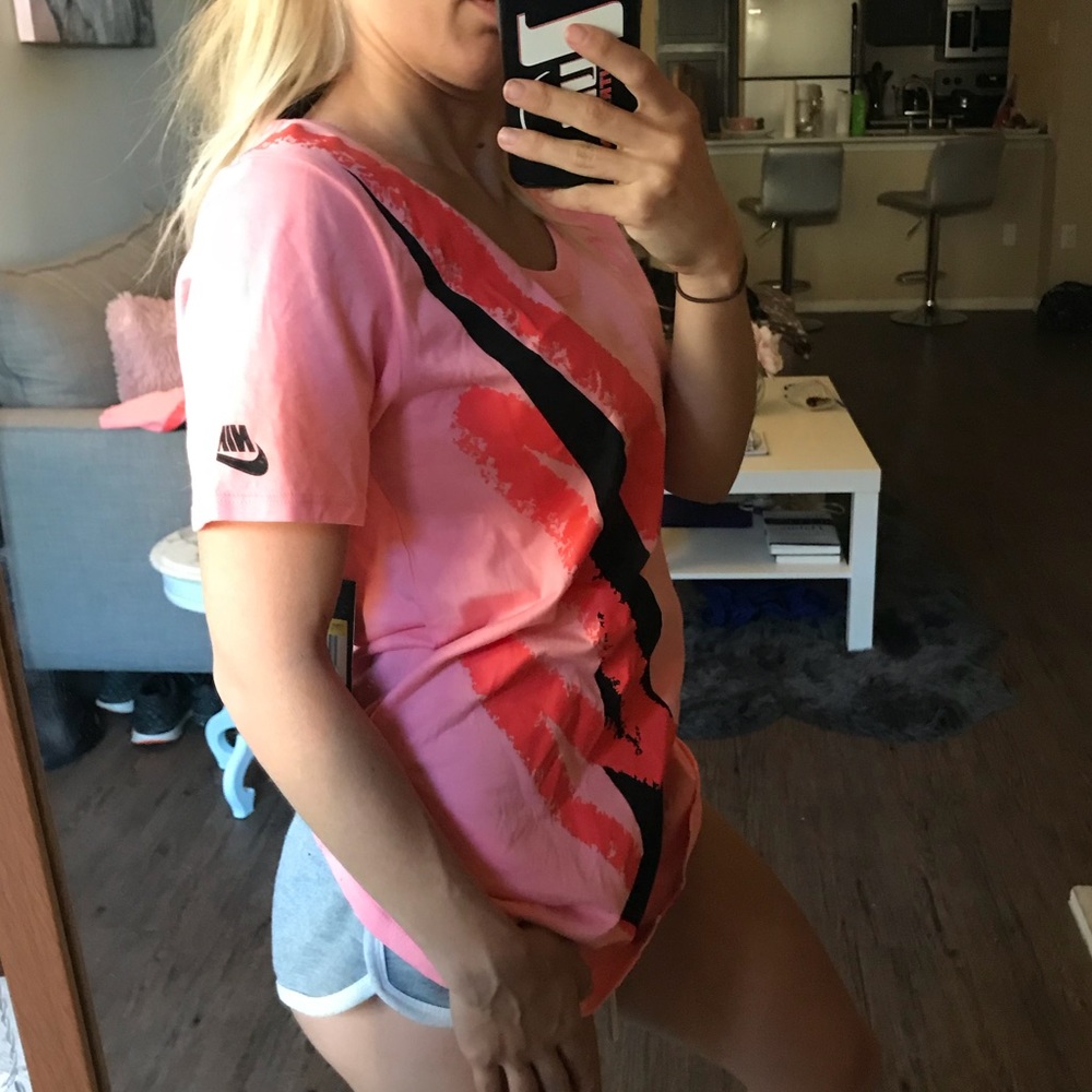 Nike 90s style t shirt - Picture 2 of 3